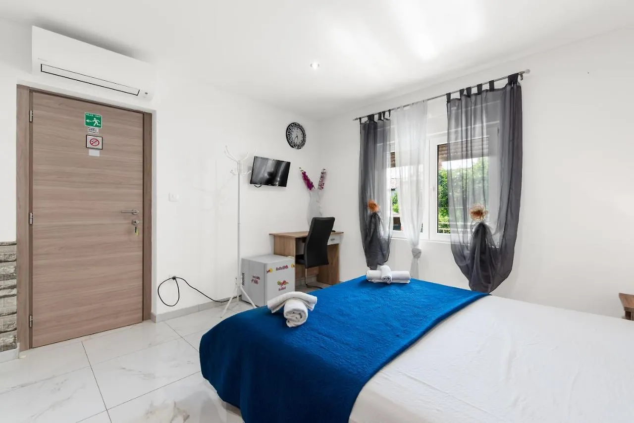 Alice Rooms Porec Croatia